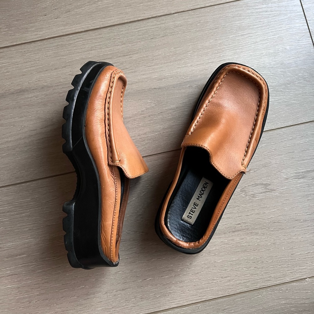 SOLD Vintage y2k Steve Madden Gumbo Mule